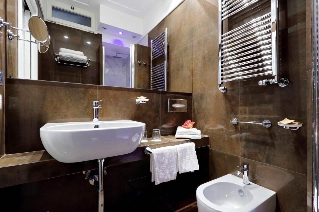 Standard Double Room,764223784:JPEG