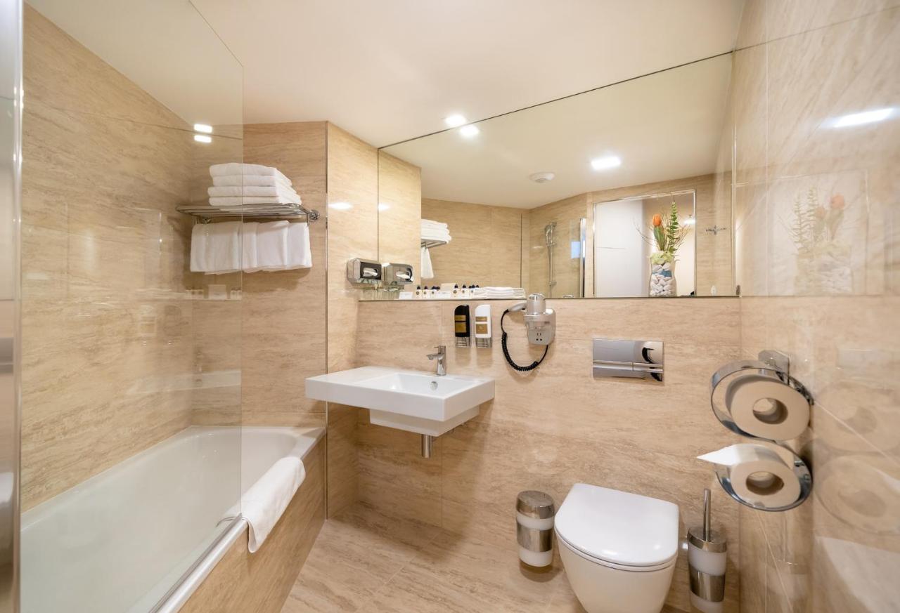 Classic Double or Twin Room