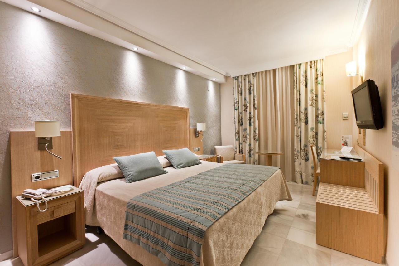 Quarto Standard com Cama de Casal ou 2 de Solteiro