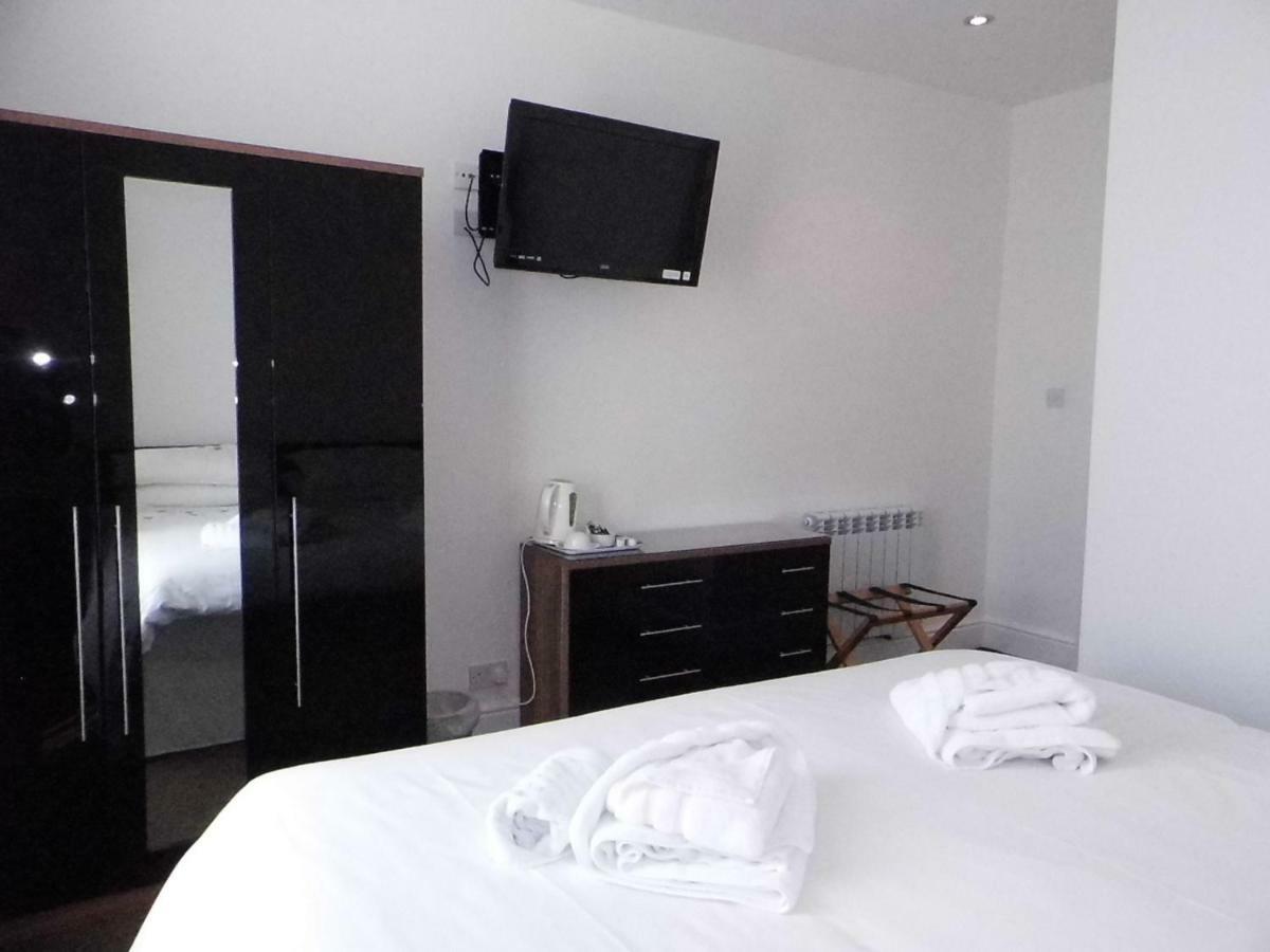 Deluxe King Room with Private Bathroom,803763477:JPEG