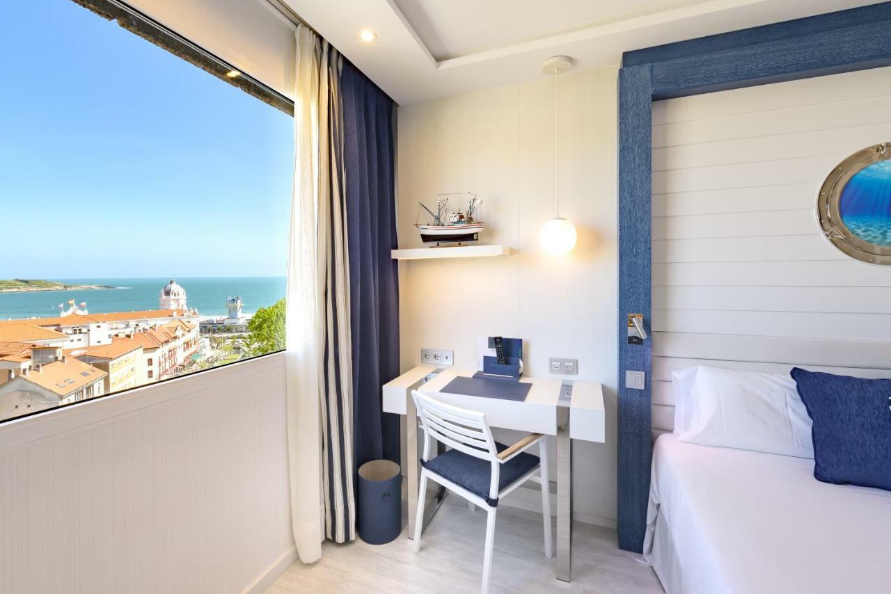 Deluxe Double or Twin Room with Sea View