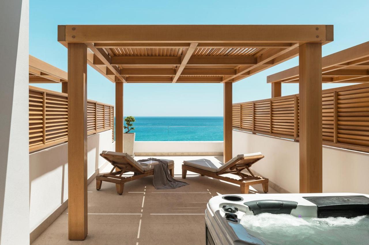 Suite Junior con vistas al mar y bañera de hidromasaje Jazzi