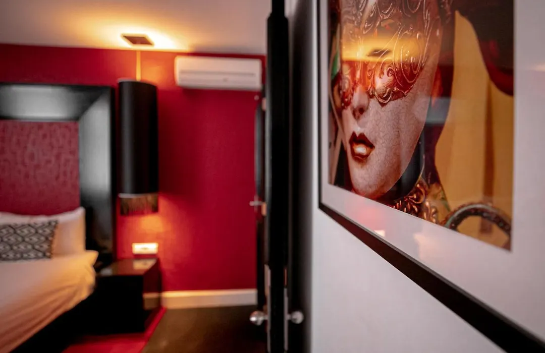 Le Theatre-1