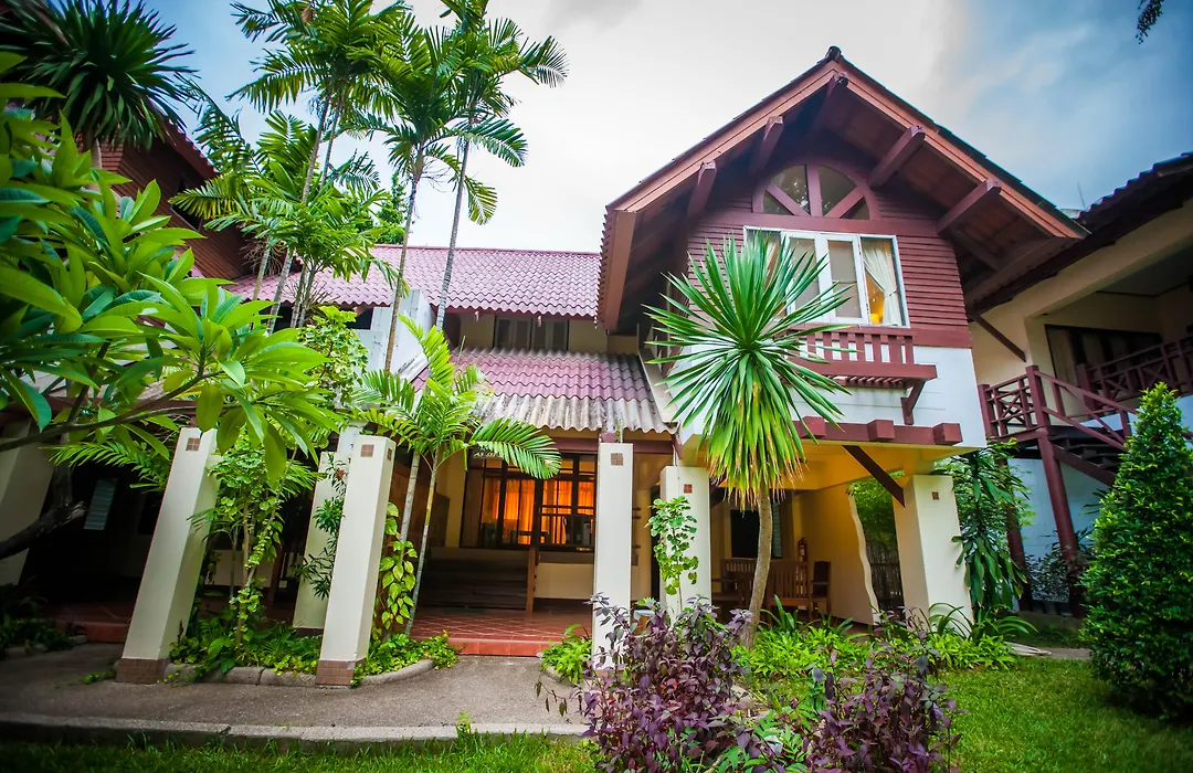 Natural Park Resort Pattaya-1