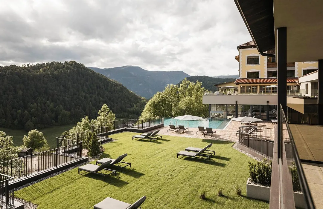 Hotel Alpenflora-1