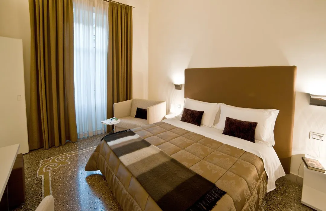 Town House Cavour-1