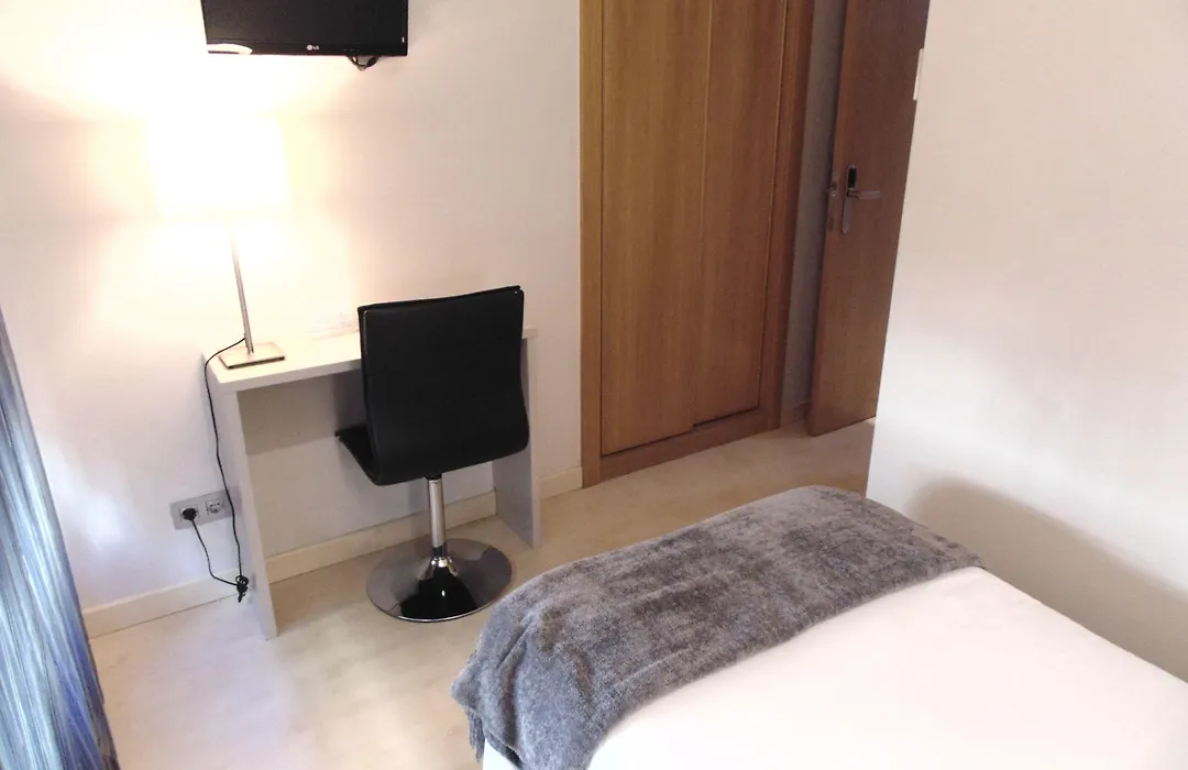 Hotel Trueba-1