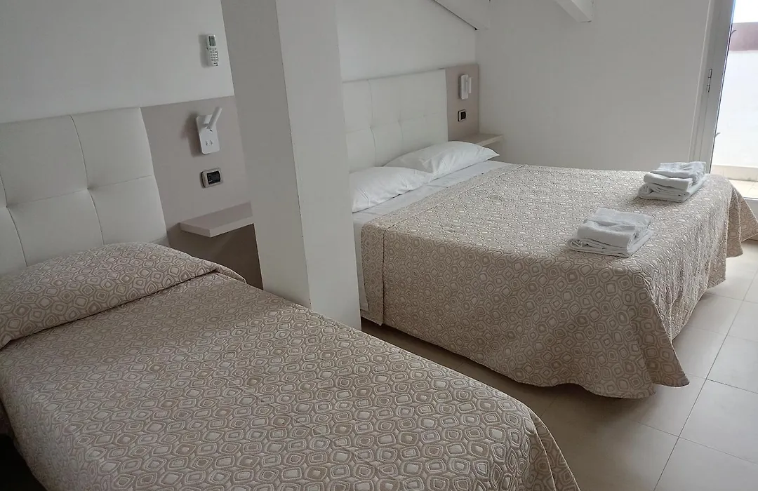 Hotel Riviera-1