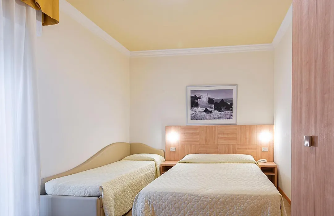 Hotel Corinna-1