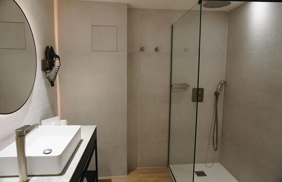 Hotel Brisamar Suites-1