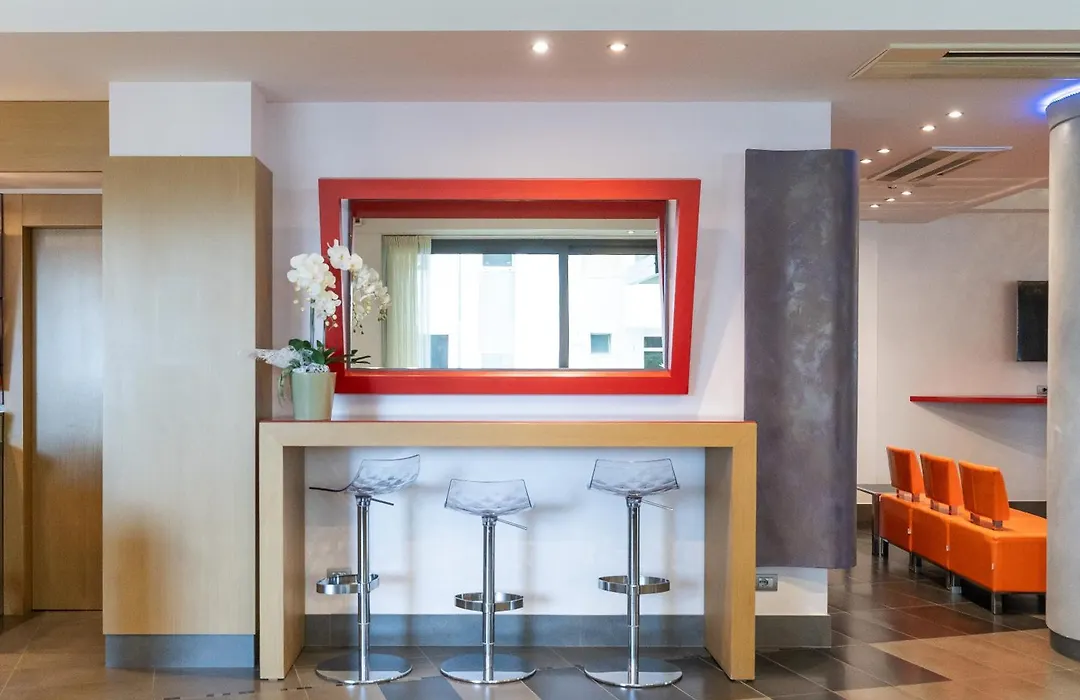 Hotel Marcus-1