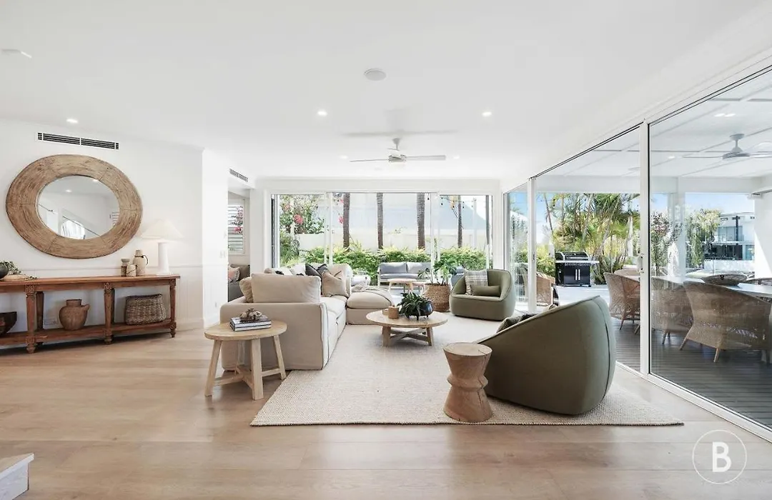 Lucy - Noosa - Noosaville-1