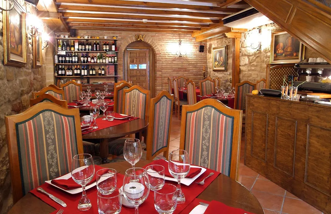 Hotel Merindad de Olite-1