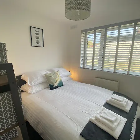Brambles Chine: Beachside Retreat with Wi-Fi-3