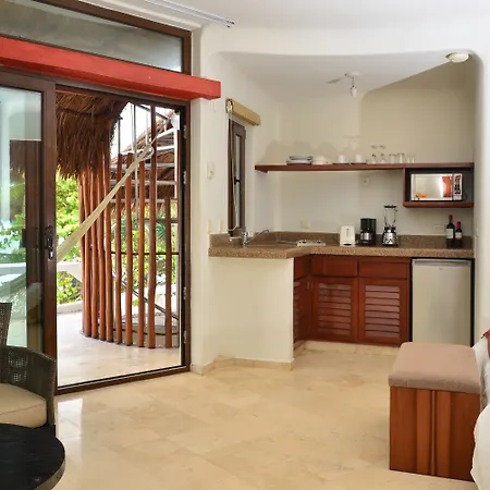 Playa Palms Beach Hotel-3