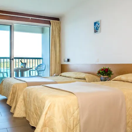 Hotel Roc E Mare-3