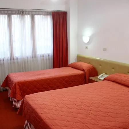 Hotel Neptuno-3