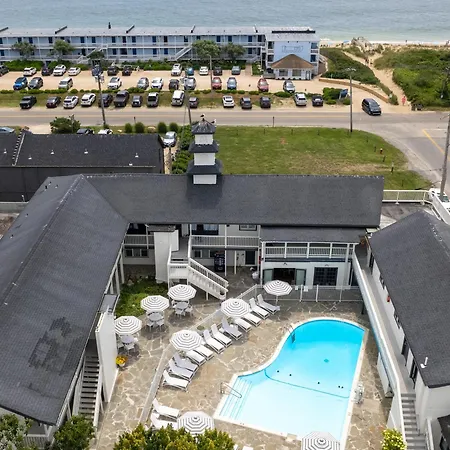 A Wave Inn - Montauk-3