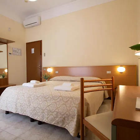 Hotel Benacus Torri Del Benaco-3