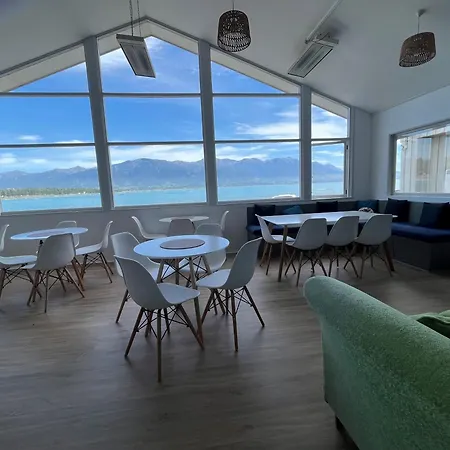Kaikoura Seaside Lodge-3