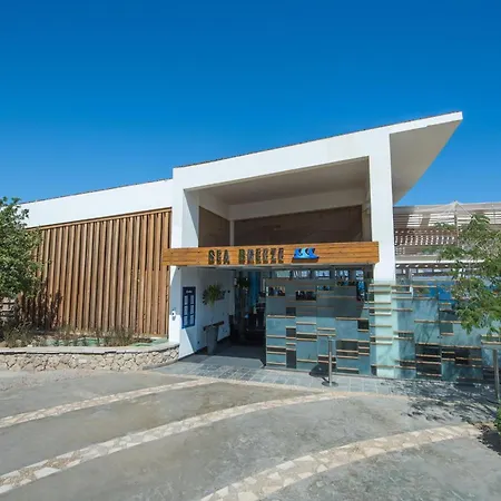 Reef Oasis Blue Bay Resort & Spa-3
