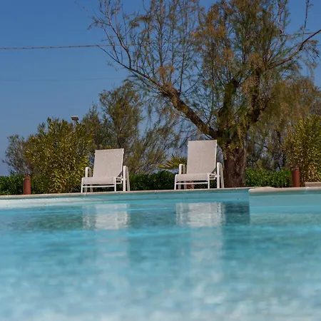 Villa Emy Boutique Bed & Breakfast-3