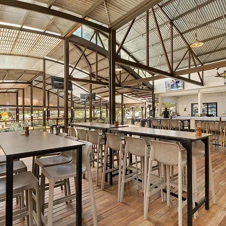 Kingfisher Bay Resort-2