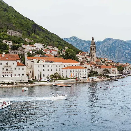 Heritage Grand Perast-2