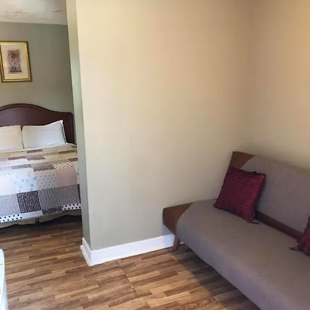 Niagara Inn & Suites-2