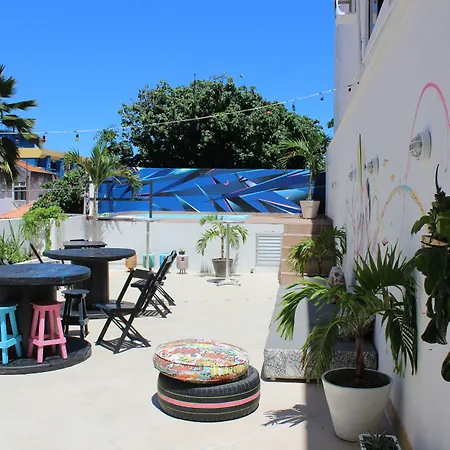 Farol Da Barra Suites E Hostel-2