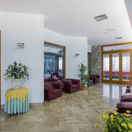 Hotel Columbia Frontemare-3