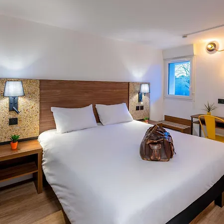 Greet Hotel Chatellerault-3