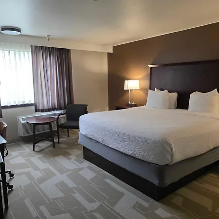 Ramada By Wyndham Tukwila Southcenter-3