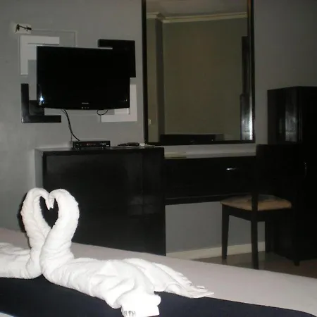 Richmond Plaza Hotel-3