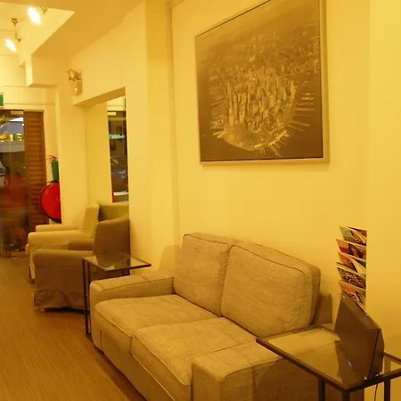 Chic Capsule Otel-3