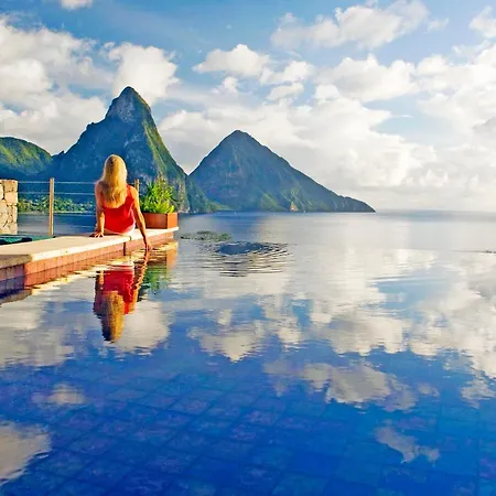 Jade Mountain-2
