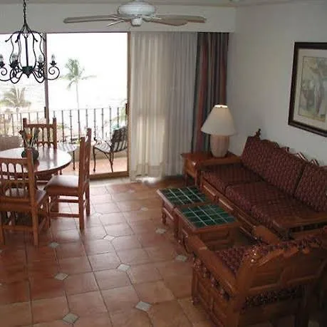 Hotels Close to Airport Vallarta Torre