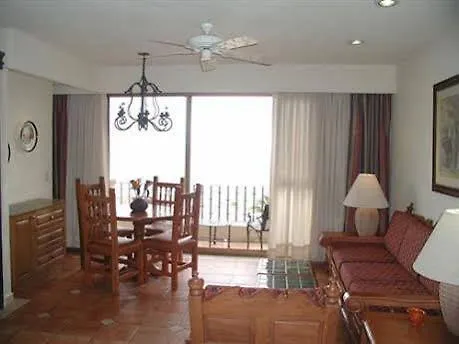 Hotels Close to Airport Vallarta Torre