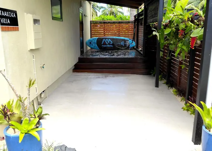 Taakoka Muri Beach Villa