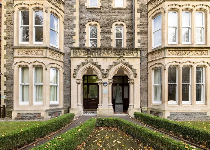 Vacation rental: Saco Cardiff Cathedral Road