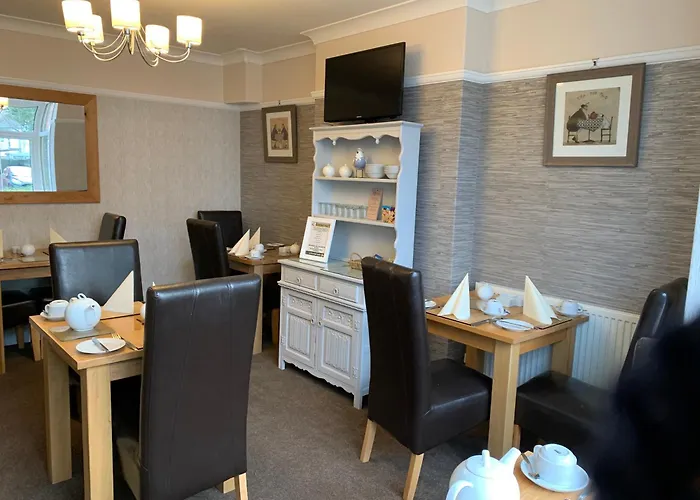 Cheap hotel: Philmar Guest House