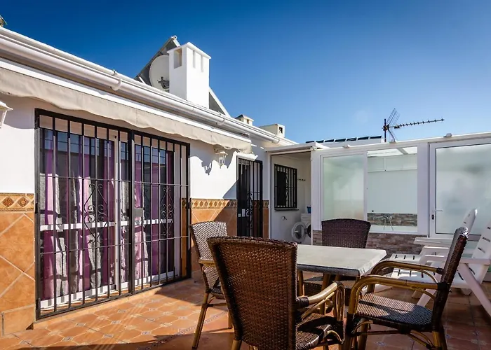 Hotel cerca del colegio: Hostal Luna de Nerja