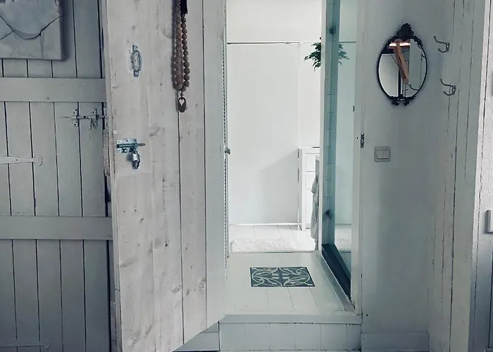 Family Hotel: Houseboat Bonnie