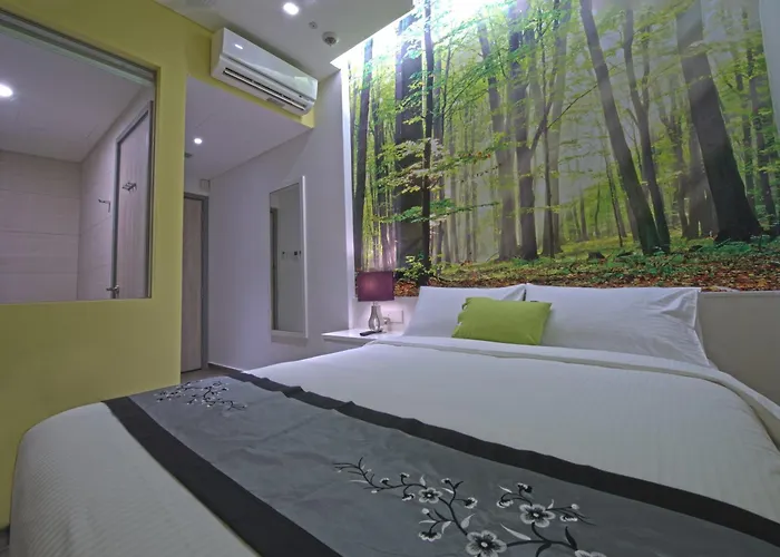 J8