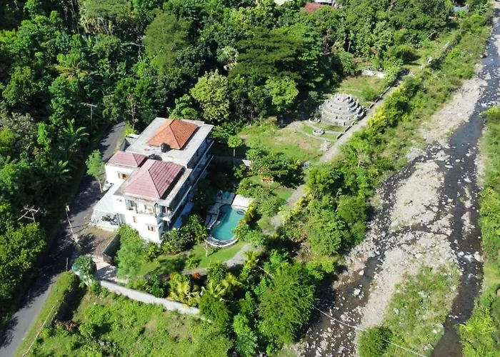 Pet Friendly hotel: Anugerah Villas 2