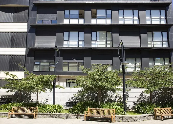 Pensión T5 Donostia Suites