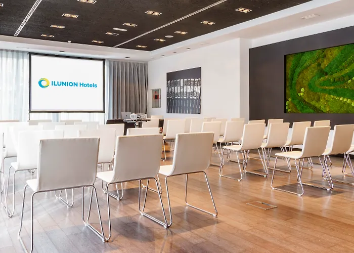 Hotel Aeroporto: Ilunion Atrium