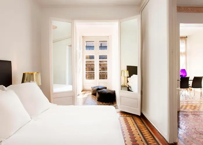 Hotel near College: Barcelona Apartment Val