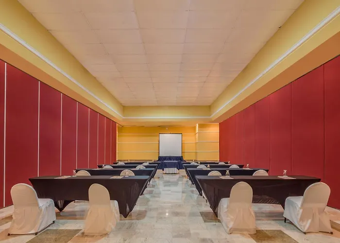 Luxury hotel only: Copacabana Beach Hotel Acapulco