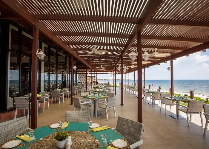 Pet Friendly hotel: Dreams Sapphire Resort & Spa